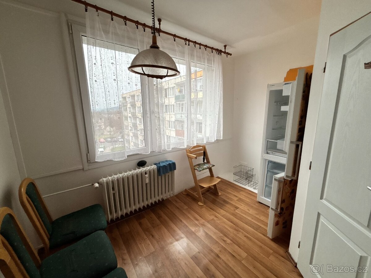 Prodej 2+1 bytu v západní části Louny - 3