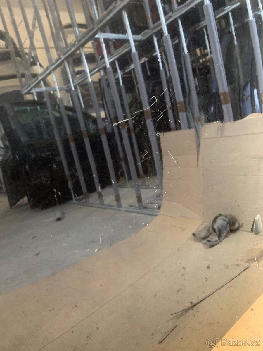 Ford Mondeo Mk3, kapota - 3