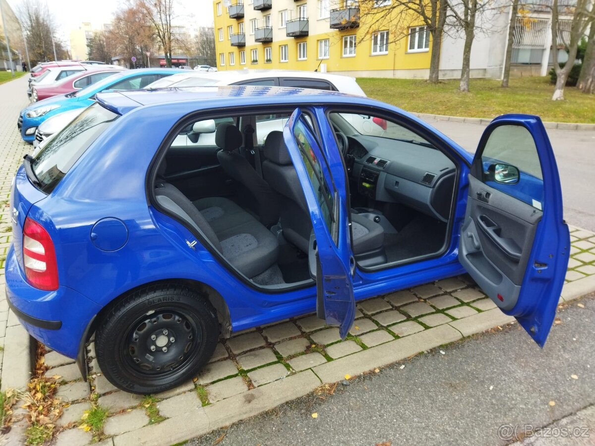 Prodám Škoda Fabia rok 2004 - 3
