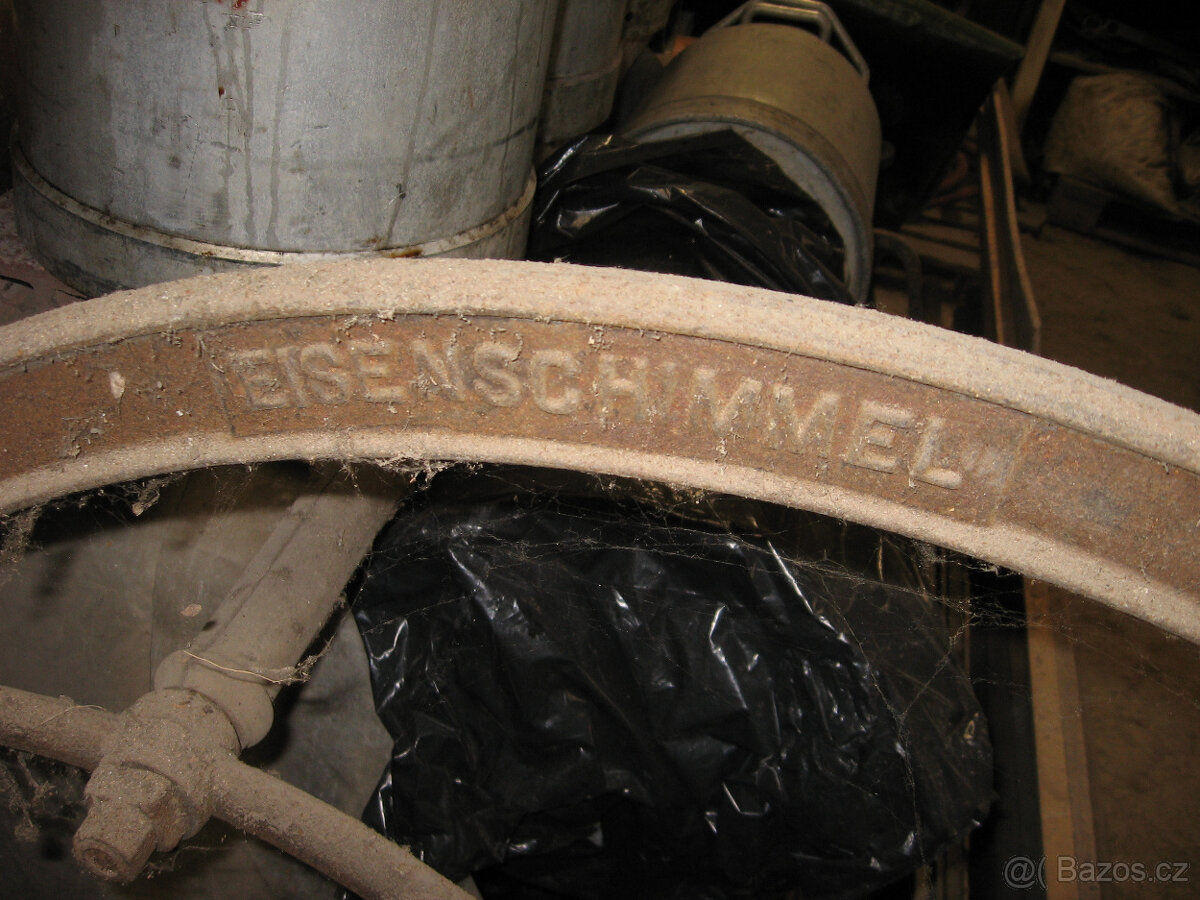 Starožitný řezací stroj krmiva Eisenschimmel - 3