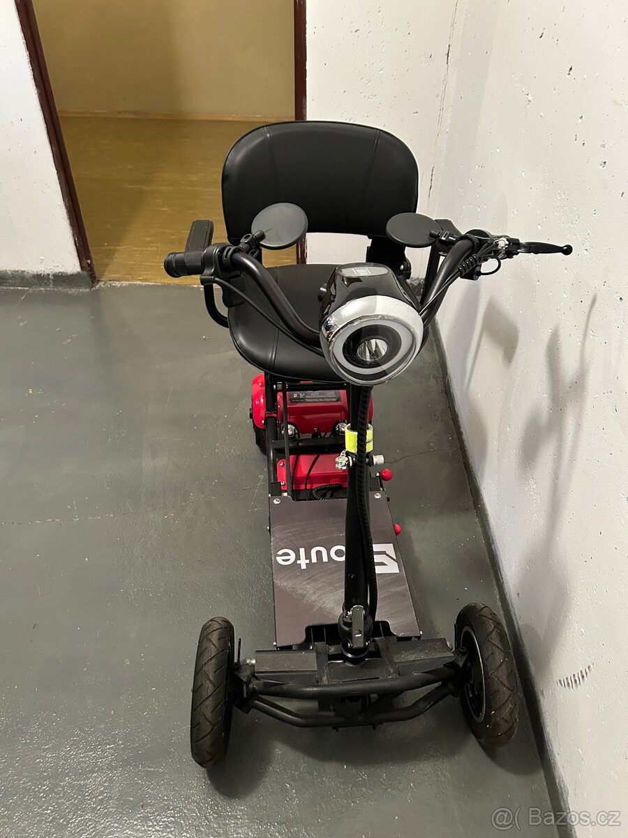 Invalidní elektrický vozík - 3