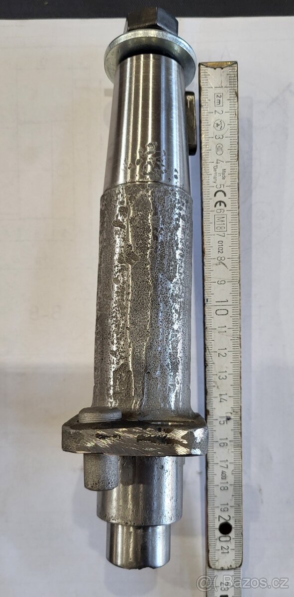 Zetor 3045,3545 Čep řízení levý - 3