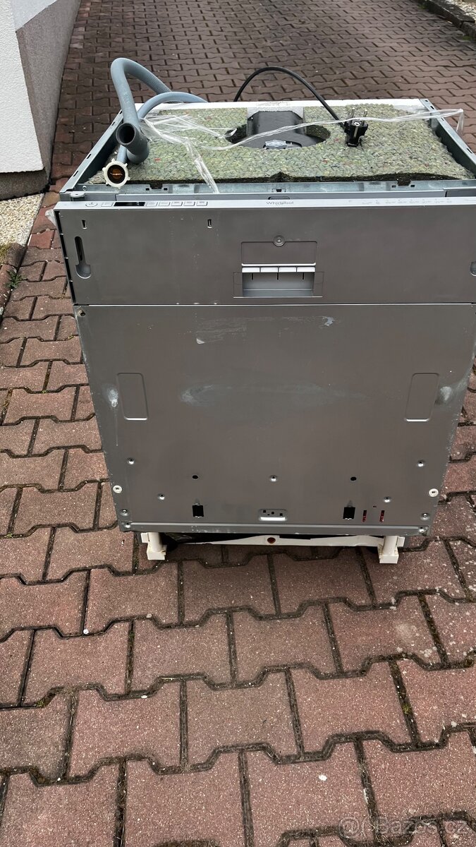 Myčka na nádobí Whirlpool - 3