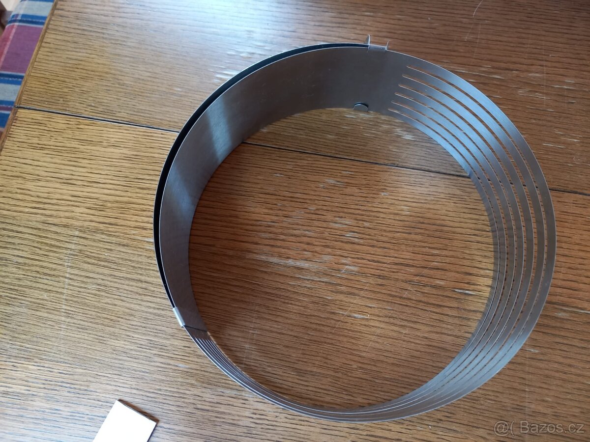 Pomůcka na krájení korpusu/dortu - 3