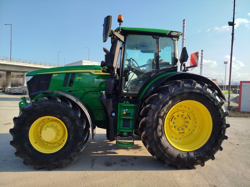 JOHN DEERE 6R250 - 3