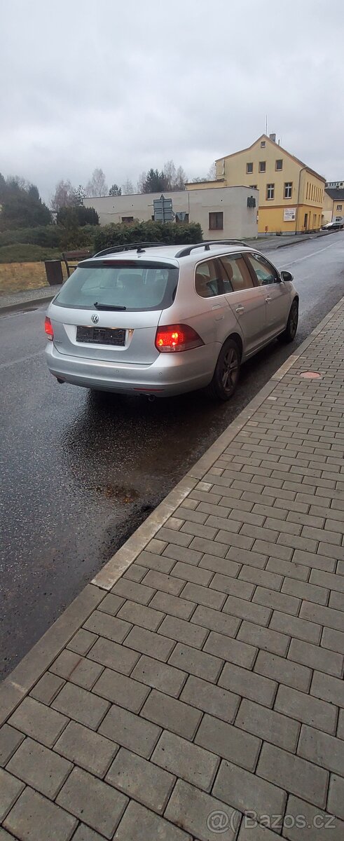 Prodám VW Golf variant 1.6 Tdi 77 Kw - 3