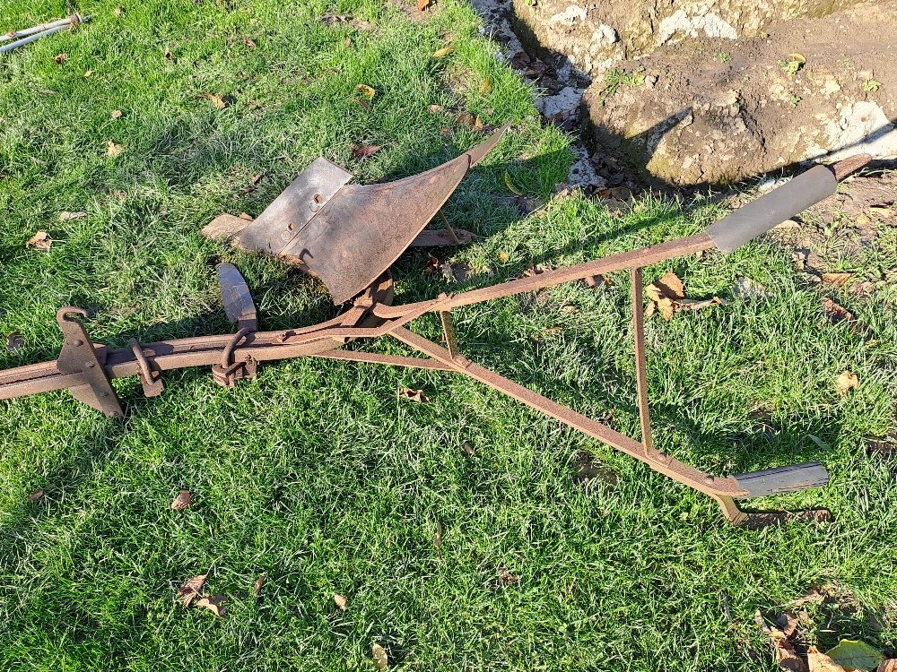 Prodám pluh s krojidlem za malotraktor - 3