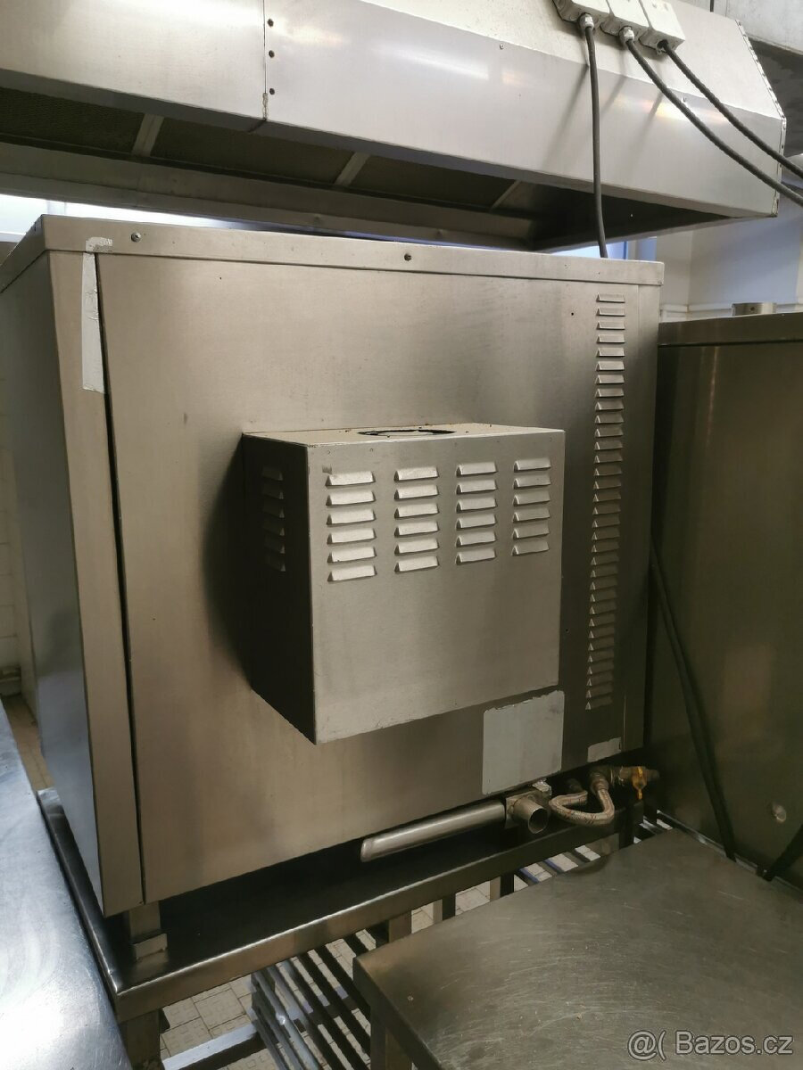Konvektomat s podstavcem na 10 gastronádob - 3