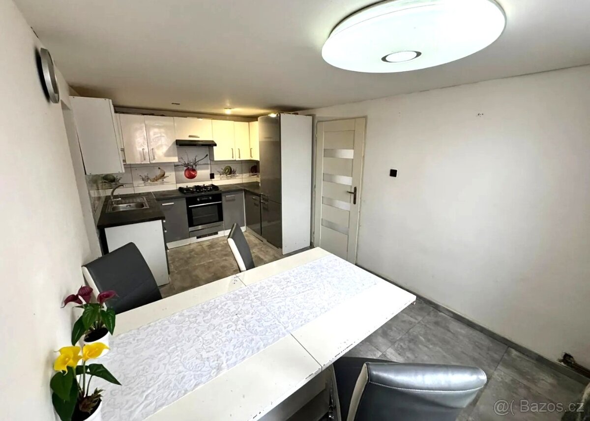 Prodej, rodinný dům 3+1, 466 m2, Božice, okr. Znojmo - 3