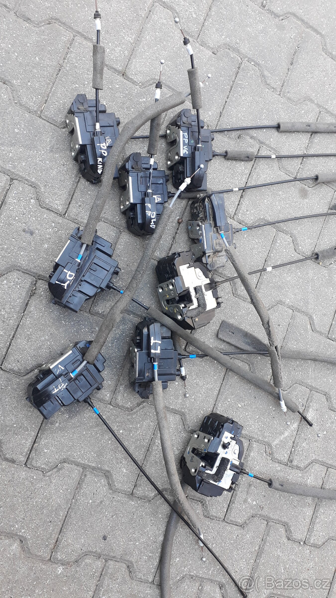 Díly dveří,zámek aj. díly Nissan Pathfinder/Nissan Navara - 3