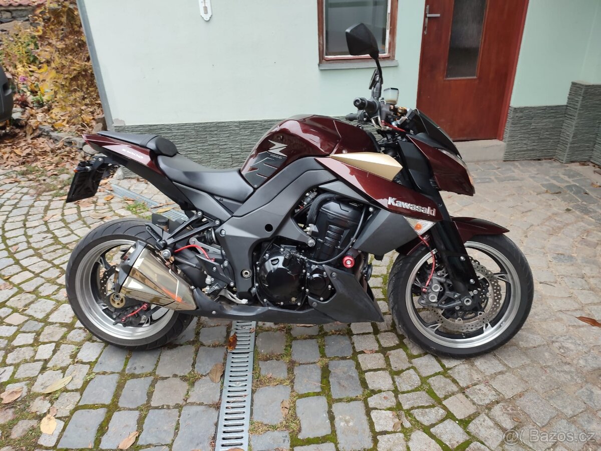 Kawasaki Z1000 - 3