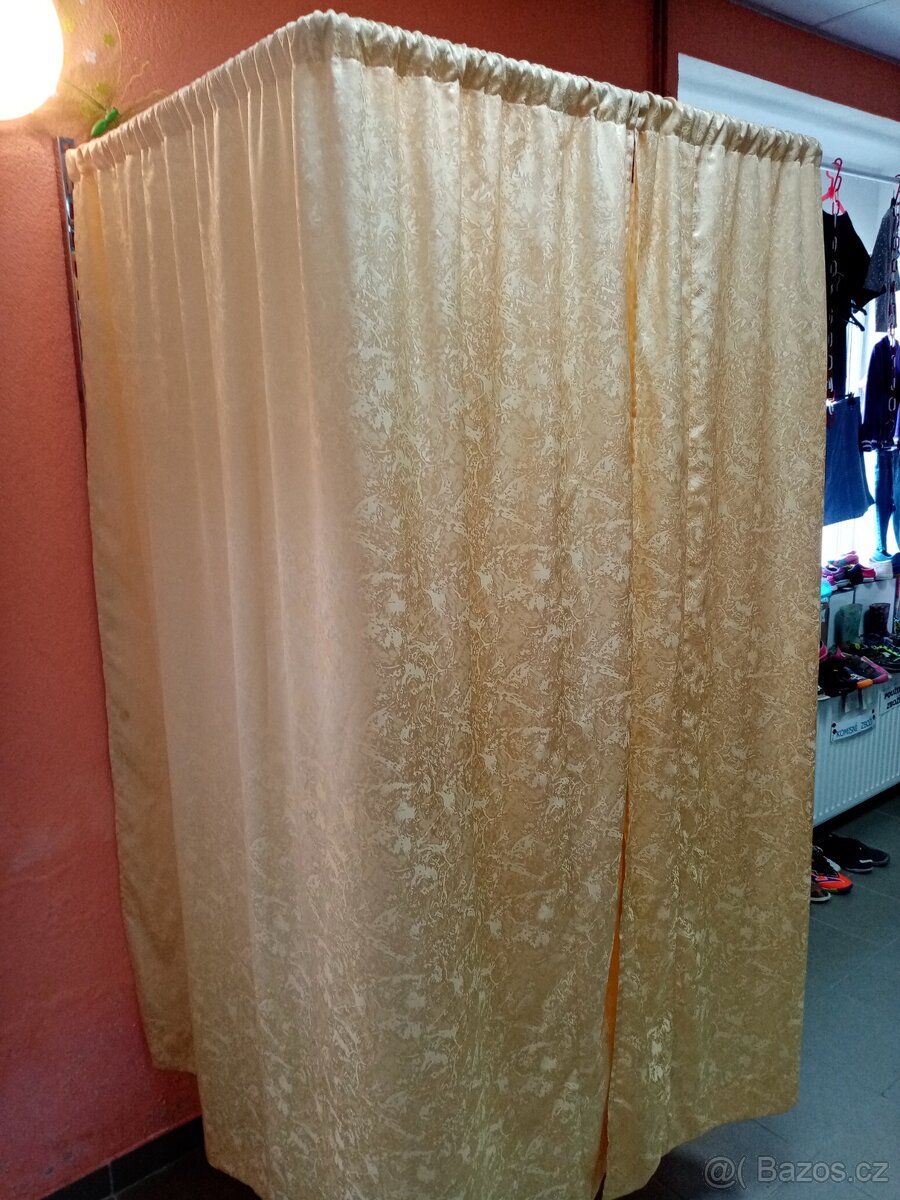 Vybavení prodejny - 3