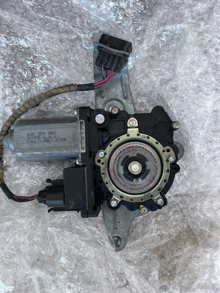 Mlhovky Škoda Felicie, motorky stahovaček oken - 3