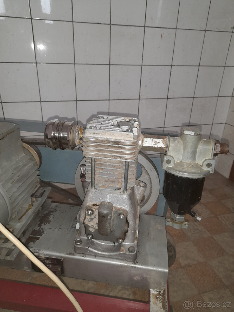 Vzduchový kompresor ---JIKOV - 3