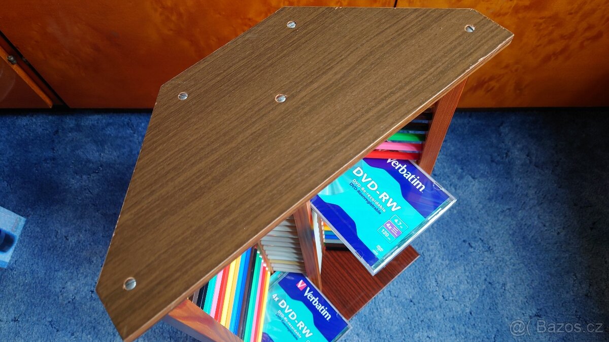 Stojan na CD - 3