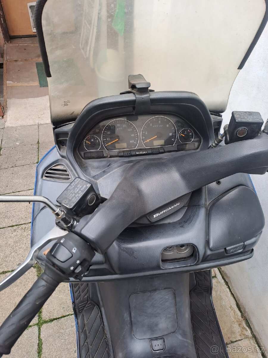Suzuki Burgman AN 400 - 3