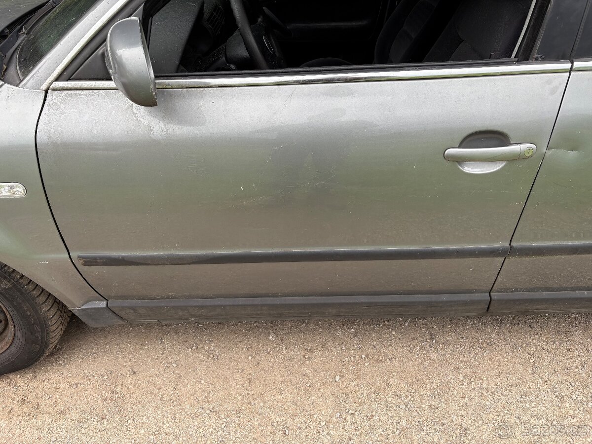 VW PASSAT B5.5 Náhradní díly LD7W 2.0i ALT - 3
