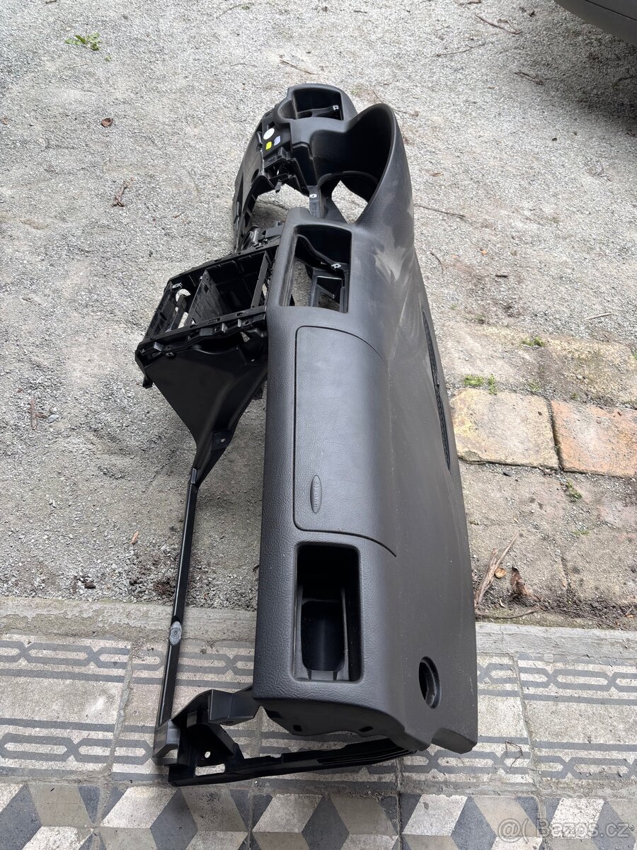 Přístrojová deska - 3