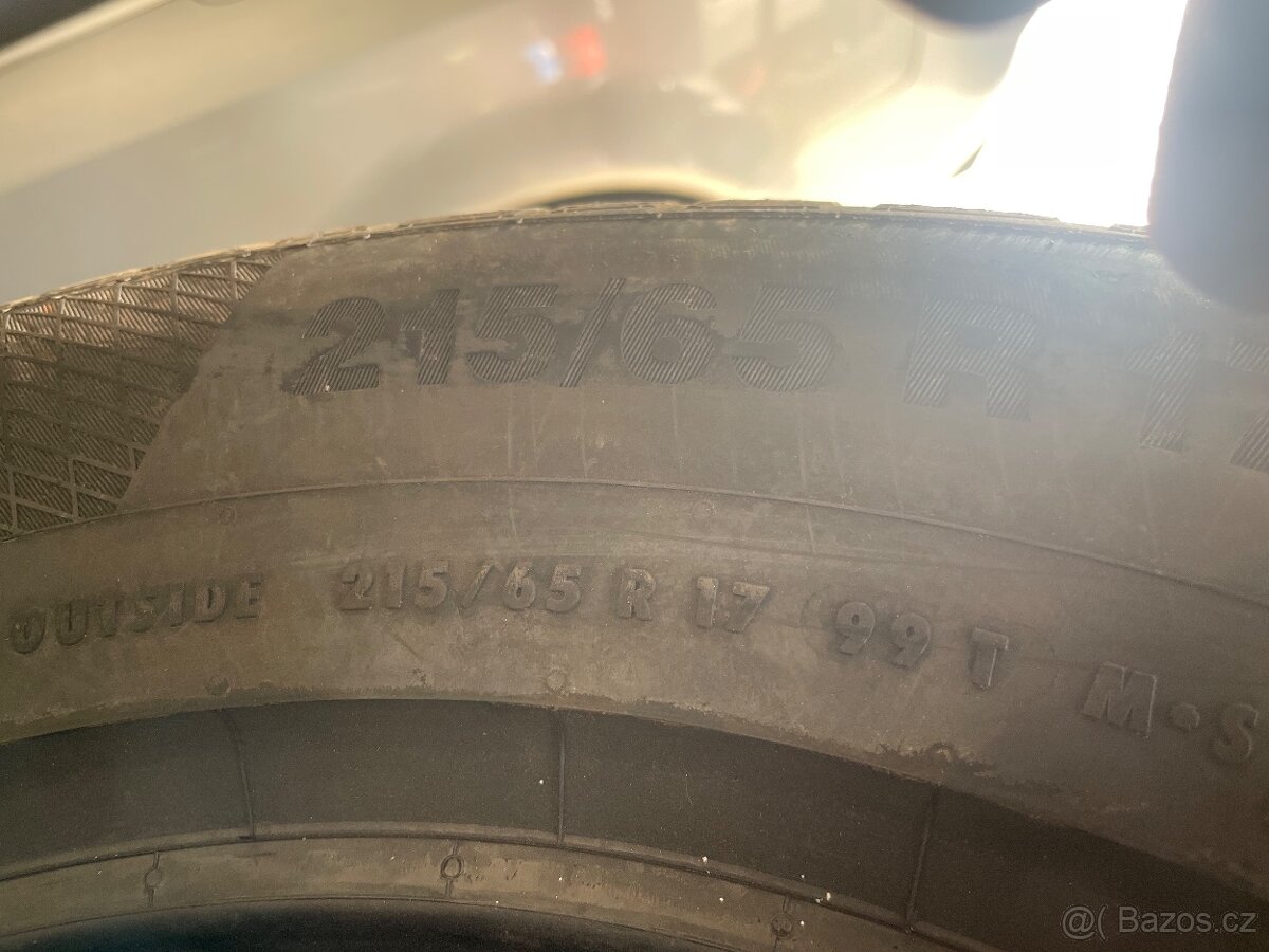 Continental 215/65R17 - 3