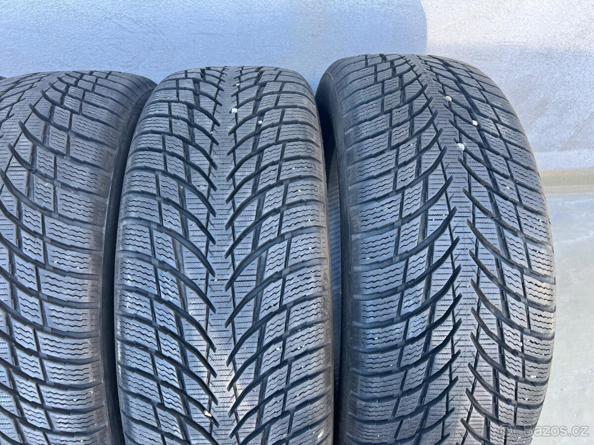 205/55R17 WR SNOWPROOF P 95V XL zimní pneu 8mm - 3