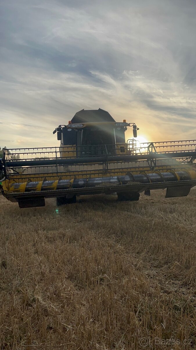 NH CX8080 + Varifeed HD25 - 3