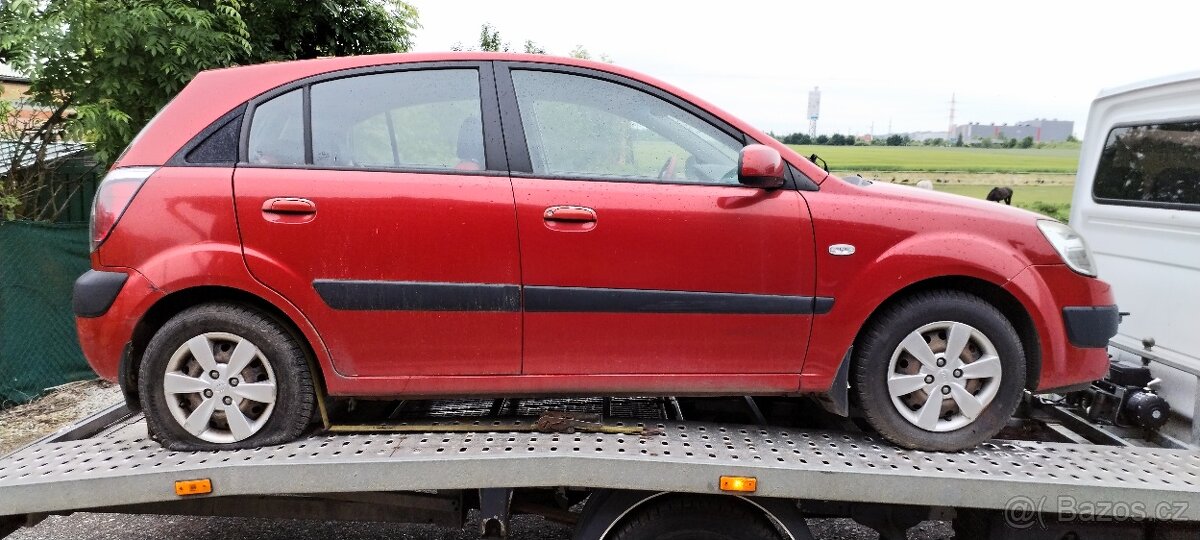 Kia Rio 1.4 i díly - 3