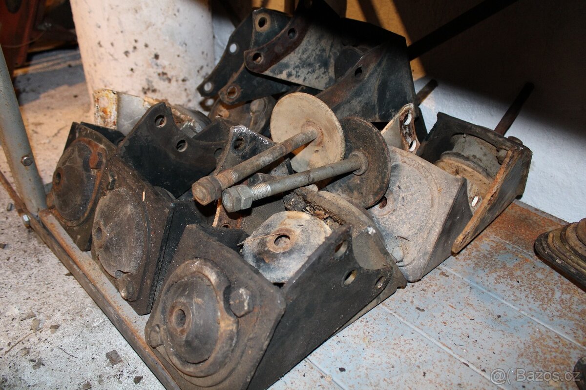 Zetor uř1 držáky kabiny přední zadní - 3