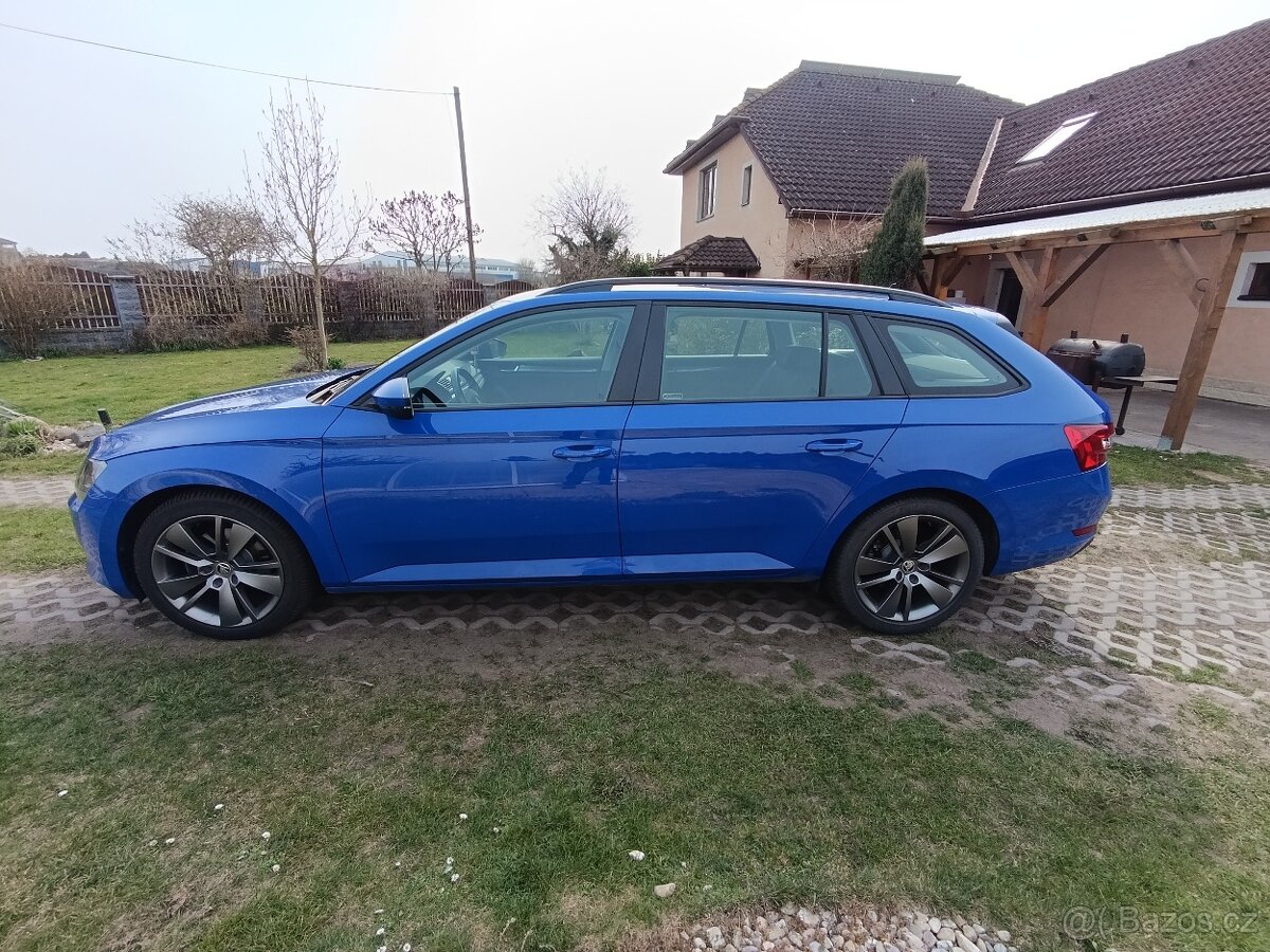 Prodám vozidlo Škoda Superb combi - 3