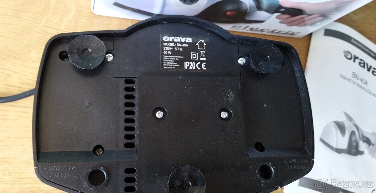 Elektrický brousek kuchyňských nožů ORAVA BN-40 A - 3