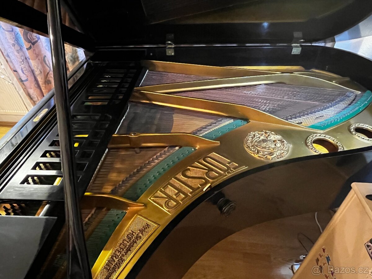 Klavír August Főrster - 3