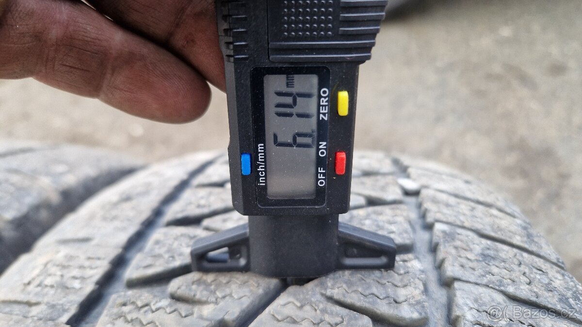 Zimní pneu 235 65 16C - 3