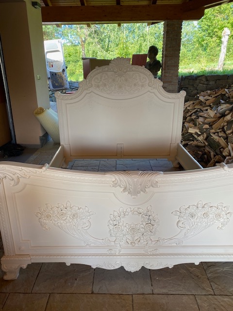 PRODÁM ZRENOVOVANÁ STAROŽITNÝ NÁBYTEK - 3