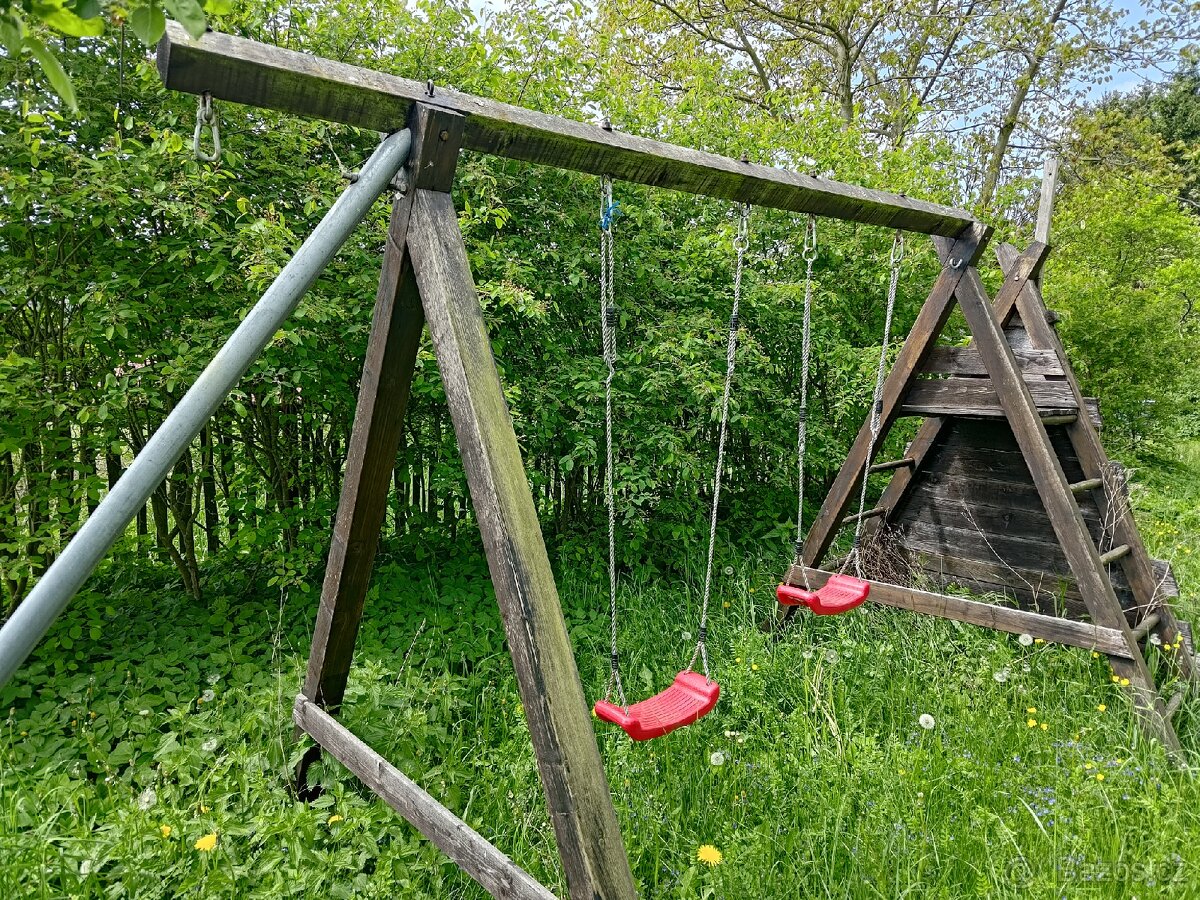 Houpačka pro 2 děti, dřevěná konstrukce - 3