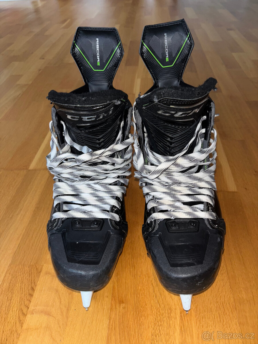 Brusle CCM RibCor 100K PRO SR 10,5 Wide - 3