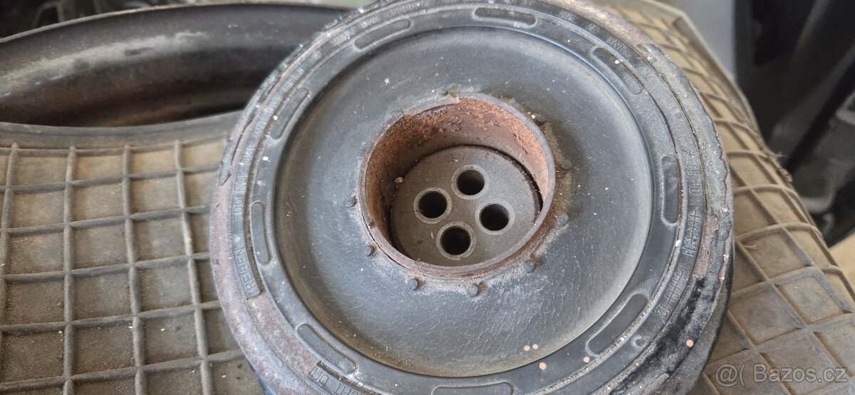 Bmw 7 f01 N57d30b řemenice - 3