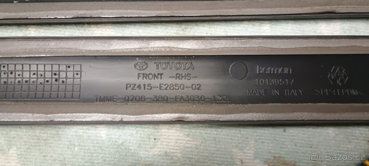 Dveřní lišty Toyota Avensis 2010 - 3