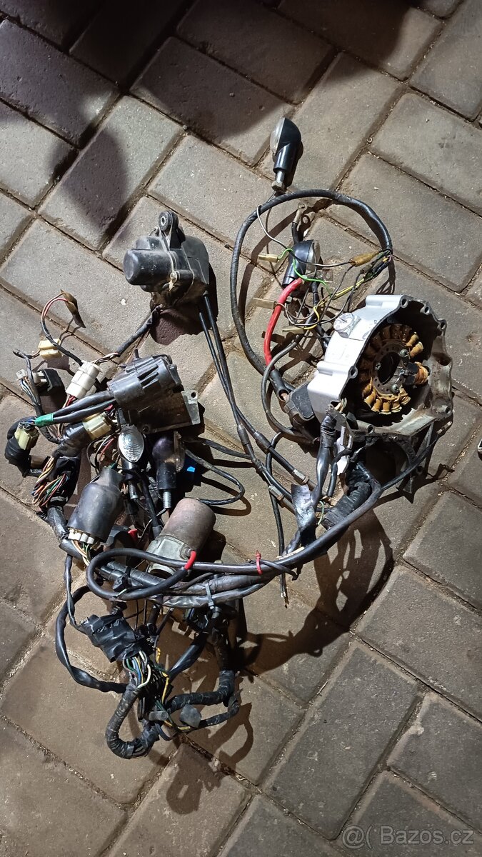 Motor Yamaha dt 125 plus díly - 3