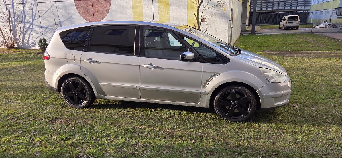 Ford S Max 2.0TDCi 103 kW Titanium - 3