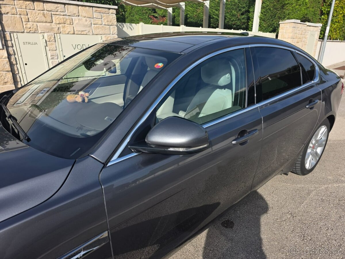 Jaguar XF 3.0D TDV6 Prestige Auto - 3