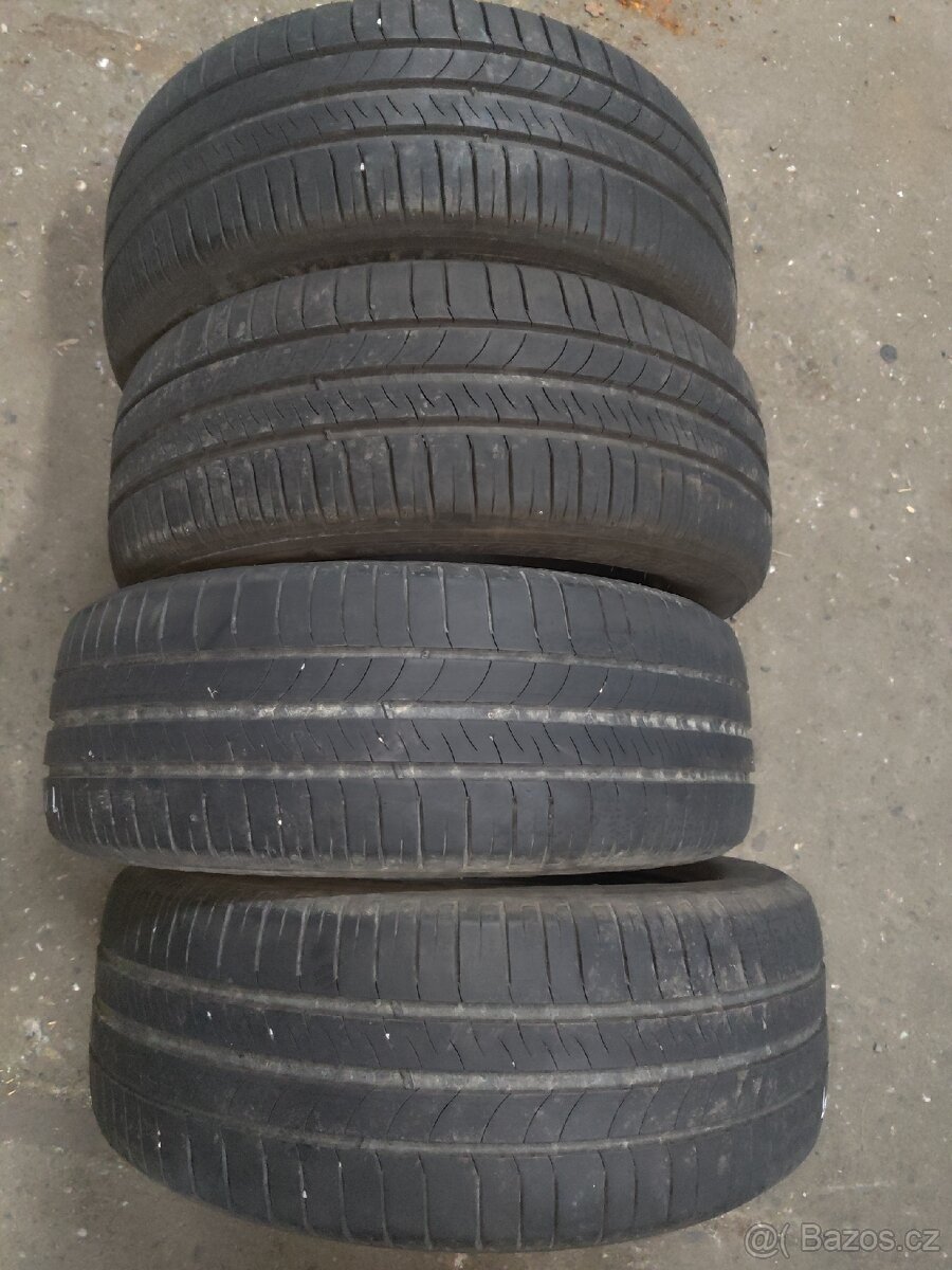 Prodám pneu 205/55R16 Michelin - 3