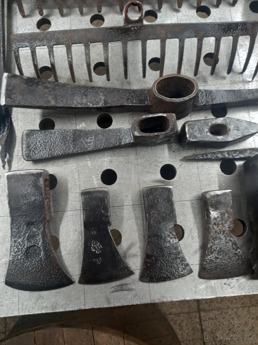 Staré kované nářadí - 3