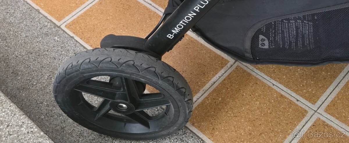 Kočárek Britax - 3