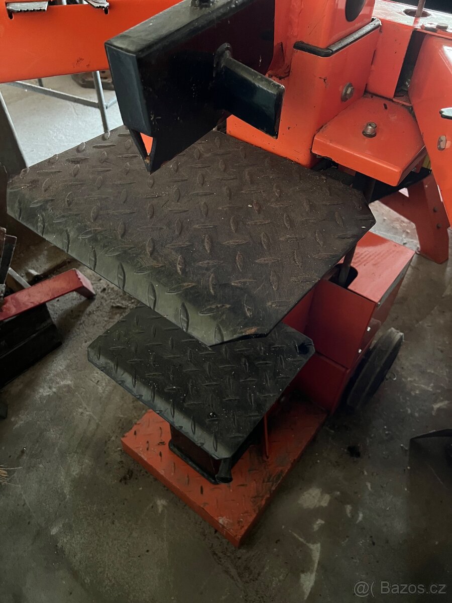 Štípačka na dřevo 10t 4kw - 3