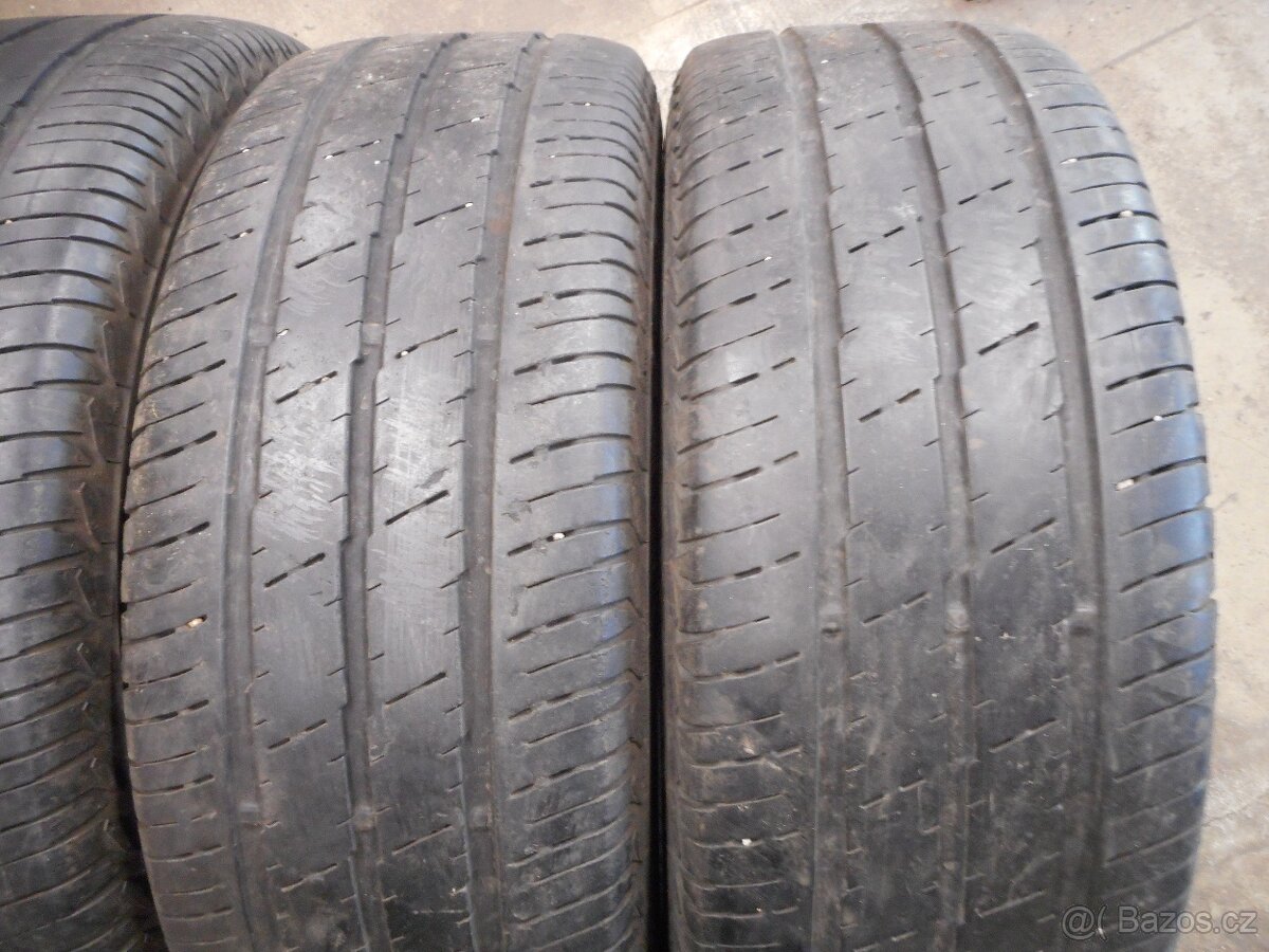 235/65R16C - 3