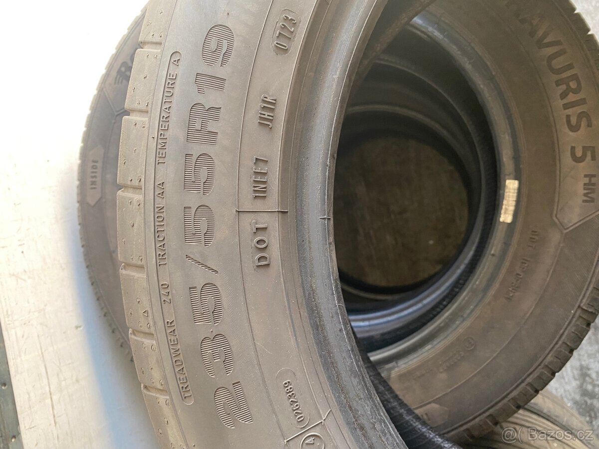 Dunlop 235/55 R19 - 3