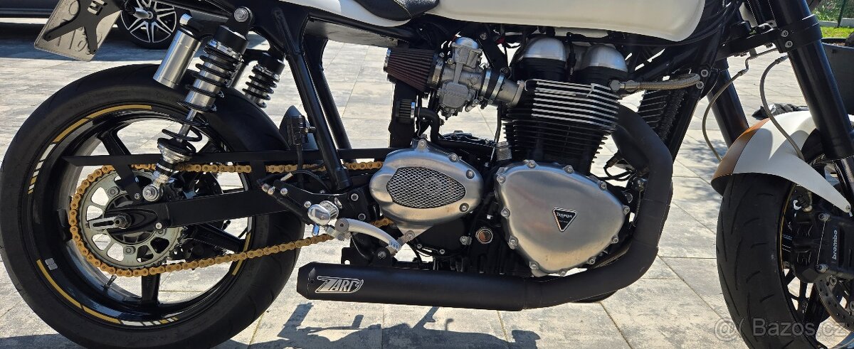 Triumph Thruxton 900i - 3