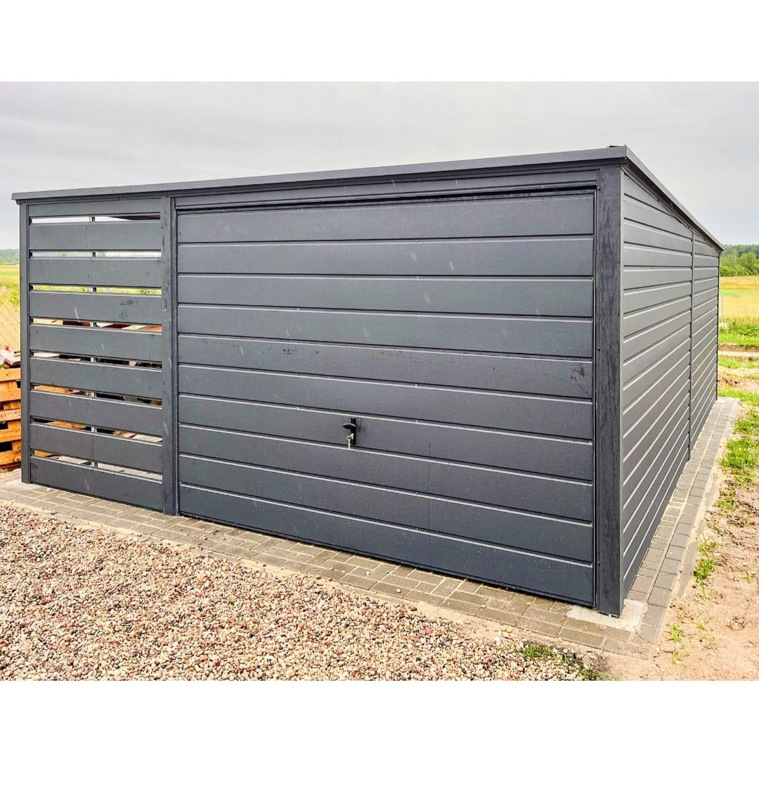 Plechova garáž 3x6m + přístřešek 1,2m - výklopná vrata - 3