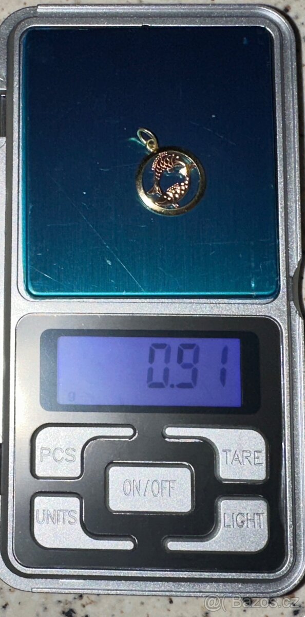 Zlatý přívěsek znamení ryby - 3