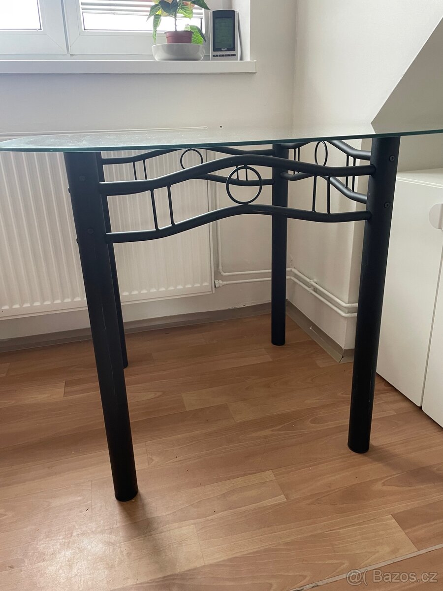 jídelní stůl - 3