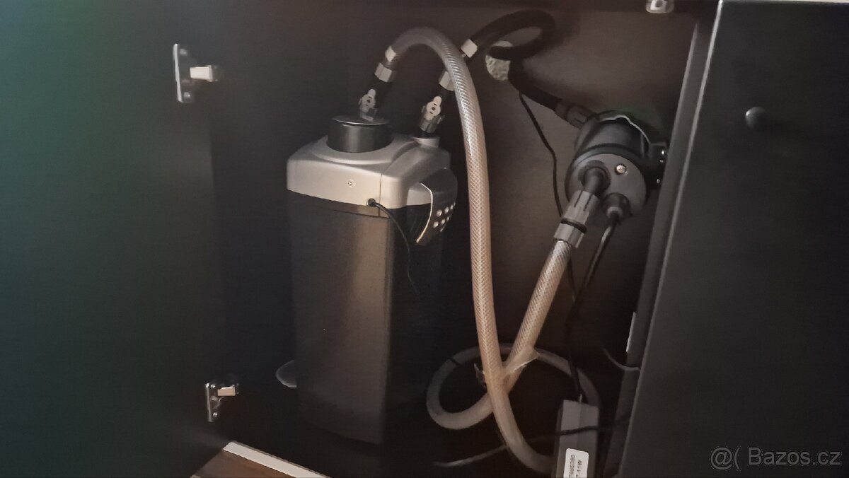 Plně vybavené akvárium - 3